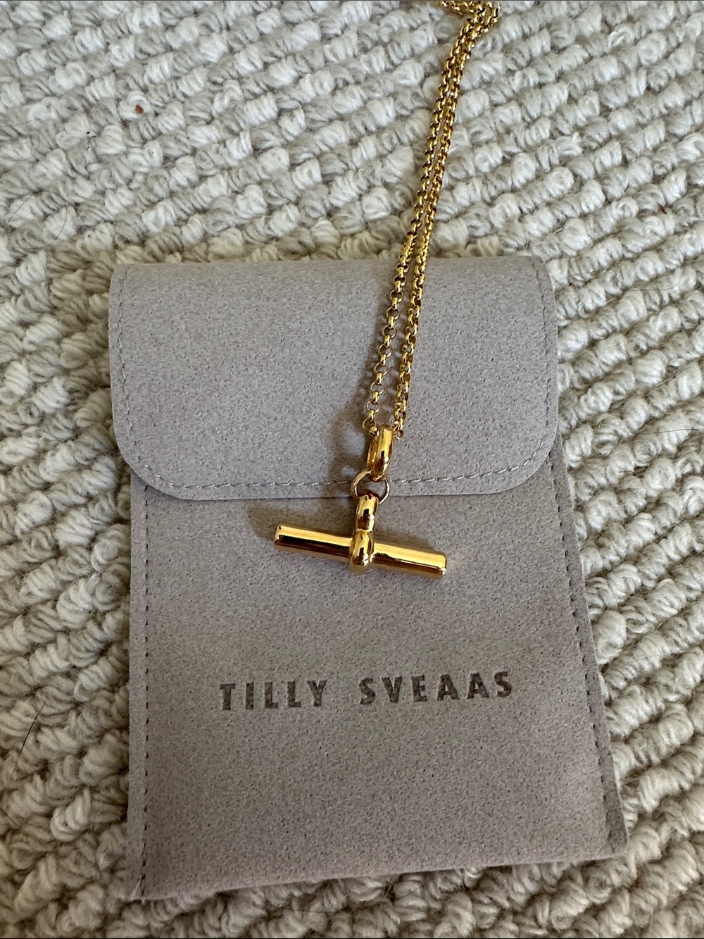 Tilly Sveaas Medium Gold T-Bar On Belcher Chain - Picture 3 of 9